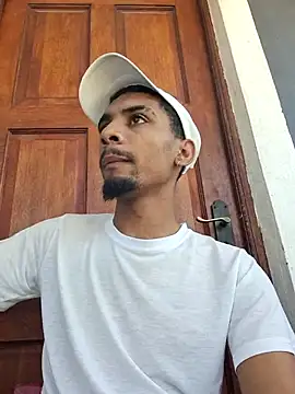 Snapshot of 29YOURZ_28_ chatting on November 13, 8:57 am 29YOURZ 28 online show from November 13, 8:57 am