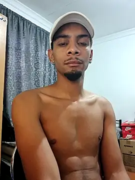 Snapshot of 29YOURZ_28_ chatting on December 18, 4:51 am 29YOURZ 28 online show from December 18, 4:51 am