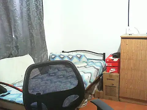 Snapshot of 29YOURZ_28_ chatting on January 15, 8:08 am 29YOURZ 28 online show from January 15, 8:08 am