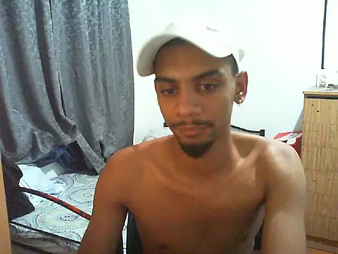 Snapshot of 29YOURZ_28_ chatting on February 4, 8:14 pm 29YOURZ 28 online show from February 4, 8:14 pm