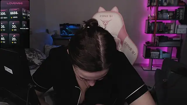 SexyWitch 666 online show from May 14, 5:25 am