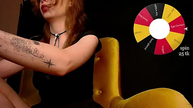 Snapshot of MisssLola chatting on December 14, 1:49 pm MisssLola online show from December 14, 1:49 pm