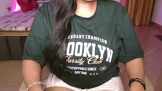 Snapshot of N-Natasha chatting on April 7, 4:18 pm N-Natasha online show from April 7, 4:18 pm