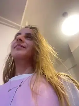 Daisyforyou online show from January 3, 5:31 pm