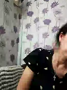 SweetLeila40 online show from February 20, 8:25 pm