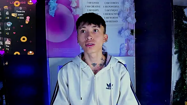 Snapshot of juniior_2311_ chatting on February 12, 9:22 pm juniior 2311 online show from February 12, 9:22 pm