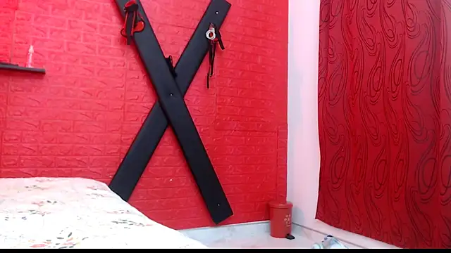 evaleribigtits18 online show from December 16, 6:46 pm