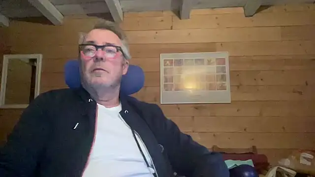 lelohop online show from February 3, 7:18 am