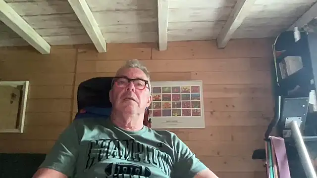 Snapshot of lelohop chatting on May 5, 9:28 am lelohop online show from May 5, 9:28 am