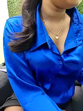 Snapshot of yhona_darling chatting on April 3, 8:18 pm yhona darling online show from April 3, 8:18 pm