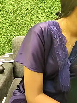 Snapshot of yhona_darling chatting on April 6, 10:16 am yhona darling online show from April 6, 10:16 am