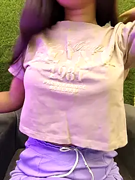 Snapshot of yhona_darling chatting on May 1, 6:07 am yhona darling online show from May 1, 6:07 am
