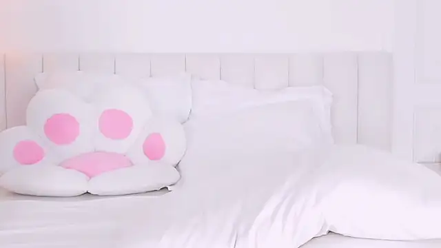 MoonAngelic online show from February 11, 2:35 am