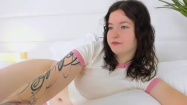 MoonAngelic online show from October 29, 2:25 am