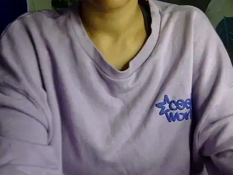 sexysilk1 online show from December 22, 7:05 am