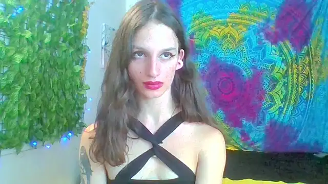 Snapshot of BurningVenus12 chatting on December 12, 1:21 am BurningVenus12 online show from December 12, 1:21 am