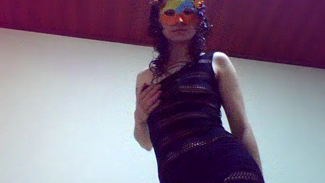 CELEna098rs707 online show from October 1, 4:02 pm