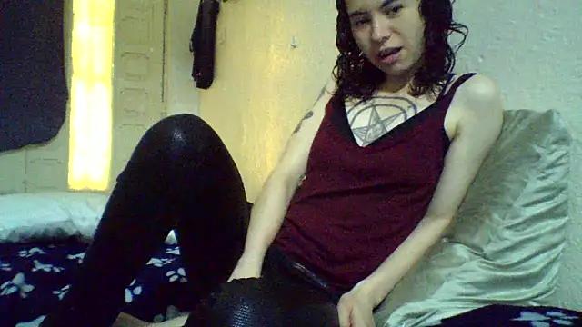 Snapshot of CELEna098rs707 chatting on April 6, 8:32 pm CELEna098rs707 online show from April 6, 8:32 pm