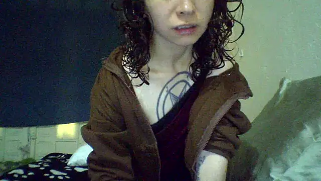 Snapshot of CELEna098rs707 chatting on April 18, 10:32 pm CELEna098rs707 online show from April 18, 10:32 pm