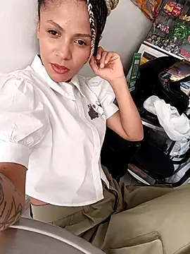 BlairSamy online show from November 4, 3:55 pm