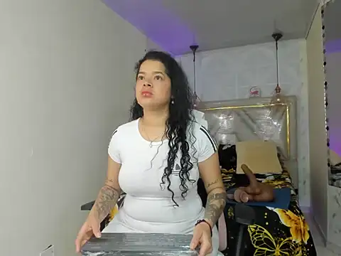 alexa-cooper- online show from March 21, 12:21 pm