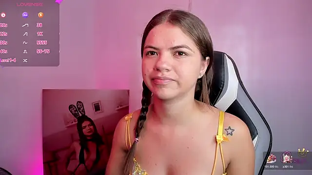 PaigeJayden online show from May 3, 9:54 pm