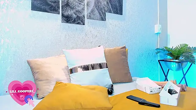 lilicooper  online show from March 18, 2:36 am