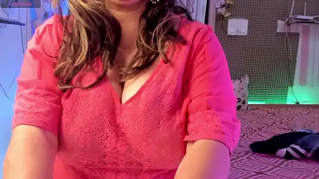 Snapshot of Gulabi_Queen chatting on February 9, 11:04 am Gulabi Queen online show from February 9, 11:04 am