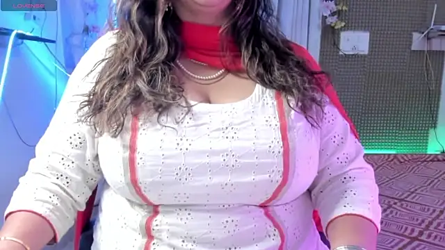 Snapshot of Gulabi_Queen chatting on February 22, 11:57 am Gulabi Queen online show from February 22, 11:57 am
