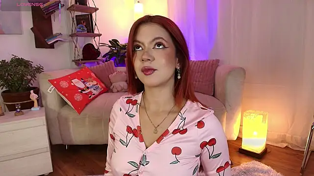 HANNAH LOVEE online show from November 11, 3:39 am