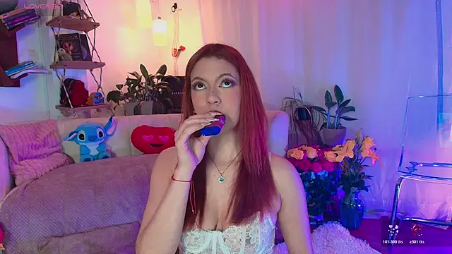 Snapshot of HANNAH_LOVEE chatting on June 2, 2:35 am HANNAH LOVEE online show from June 2, 2:35 am
