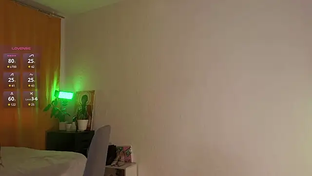 ginavontease online show from April 22, 4:08 pm