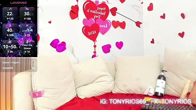 Snapshot of ebonydreams01 chatting on February 28, 5:26 pm ebonydreams01 online show from February 28, 5:26 pm