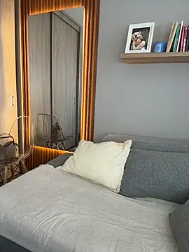 FridaKlein online show from February 11, 8:14 pm