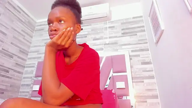 Snapshot of ebony_march chatting on February 11, 9:35 pm ebony march online show from February 11, 9:35 pm