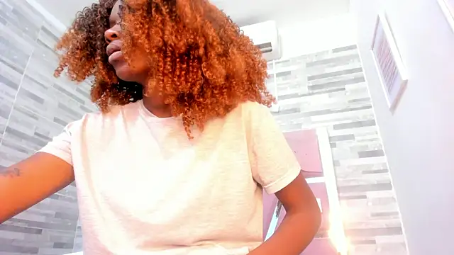 Snapshot of ebony_march chatting on March 20, 6:42 pm ebony march online show from March 20, 6:42 pm