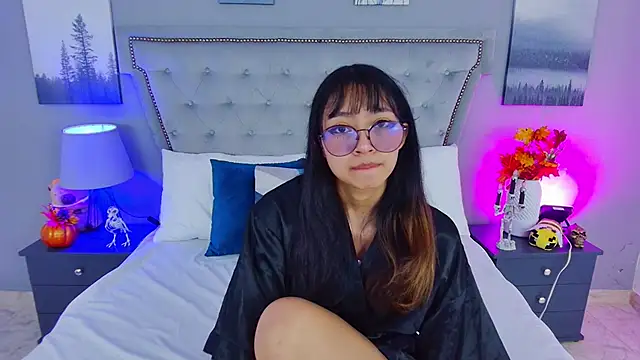 Yommi Winx online show from October 22, 9:58 pm