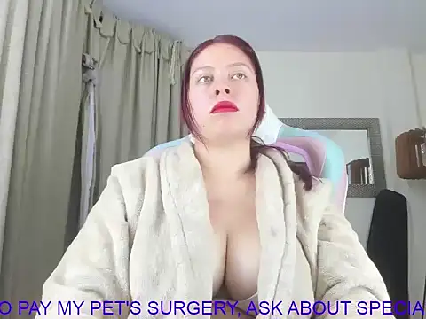 Snapshot of GoddessJessica_roger chatting on April 21, 4:52 am GoddessJessica roger online show from April 21, 4:52 am