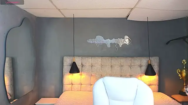 Laia and Aloby online show from October 22, 9:58 pm