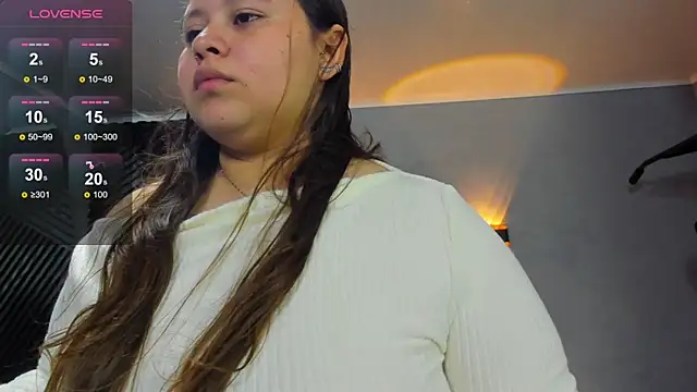 Laia and Aloby online show from May 9, 10:15 pm