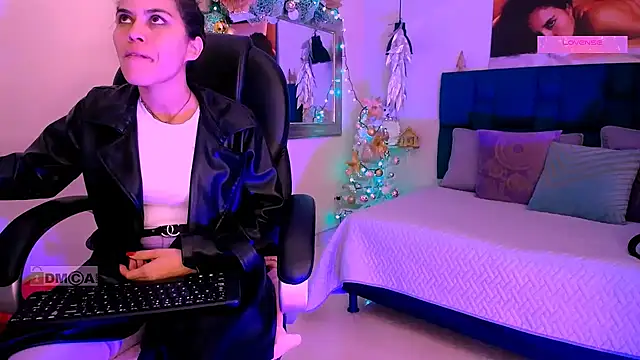 Snapshot of natasha__jackson chatting on December 11, 1:28 pm natasha jackson online show from December 11, 1:28 pm