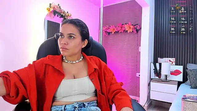 natasha  jackson online show from December 4, 12:25 pm