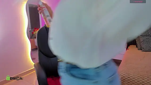 natasha  jackson online show from March 6, 12:01 pm