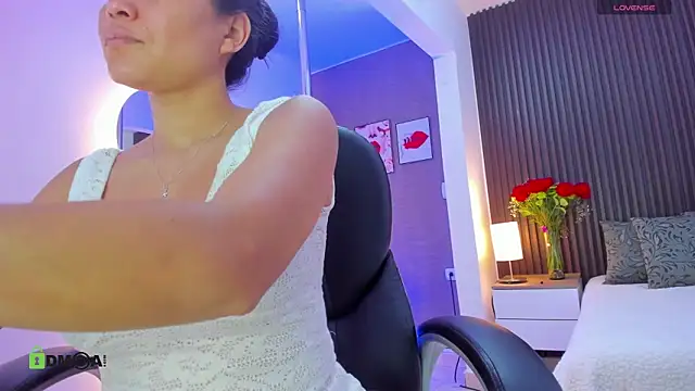 natasha  jackson online show from March 19, 12:20 pm