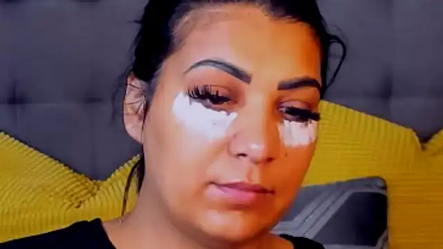 AmyCubes online show from February 9, 4:05 am