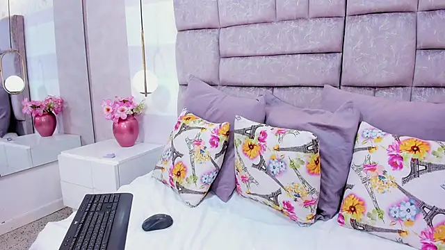 melaniee jones online show from March 6, 5:31 pm