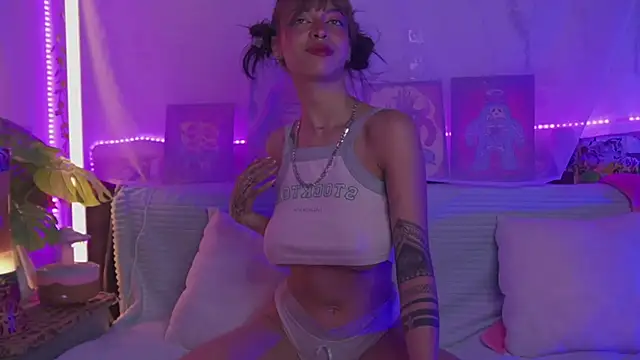 Kitty arts online show from January 15, 4:21 pm