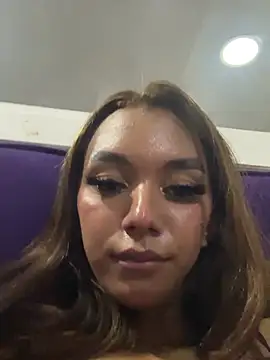 Nikol Rang   online show from February 6, 6:40 am