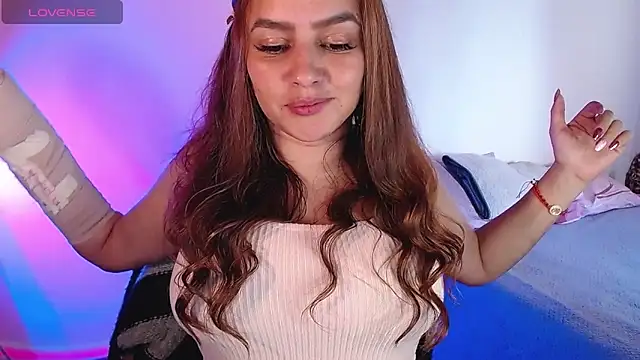 Lu perez online show from December 14, 7:14 pm