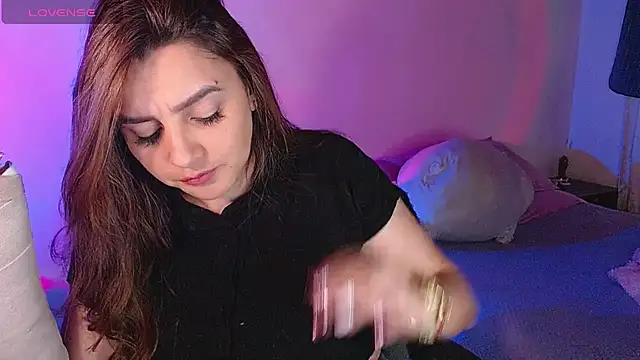 Lu perez online show from December 18, 9:18 pm